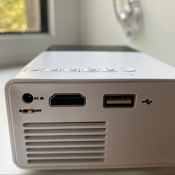 Mini projector - Picture 4 of 7